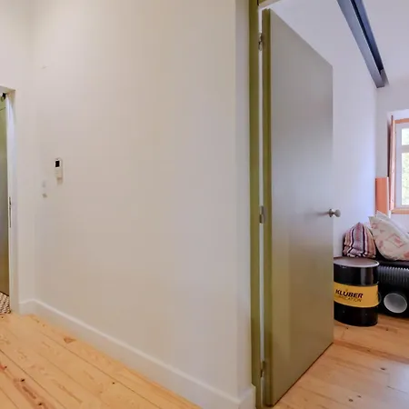 Ξενοδοχείο με διαμερίσματα Chiado Arty Flats