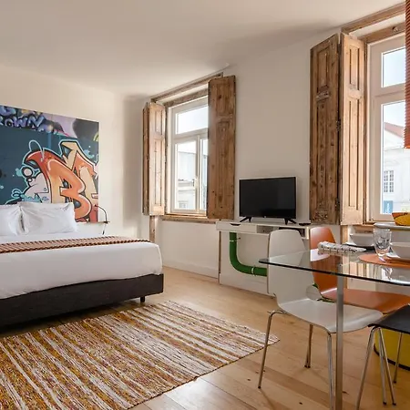 Aparthotel Chiado Arty Flats 4*