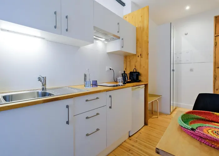 Ξενοδοχείο με διαμερίσματα Chiado Arty Flats