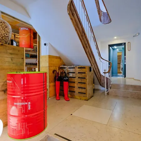 Lägenhetshotell Chiado Arty Flats 4*