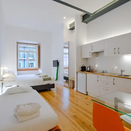 Chiado Arty Flats Lägenhetshotell 4*