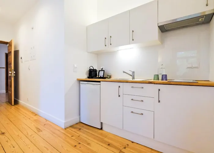 Aparthotel Chiado Arty Flats 4*