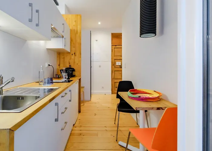 Апарт-отель Chiado Arty Flats Лиссабон